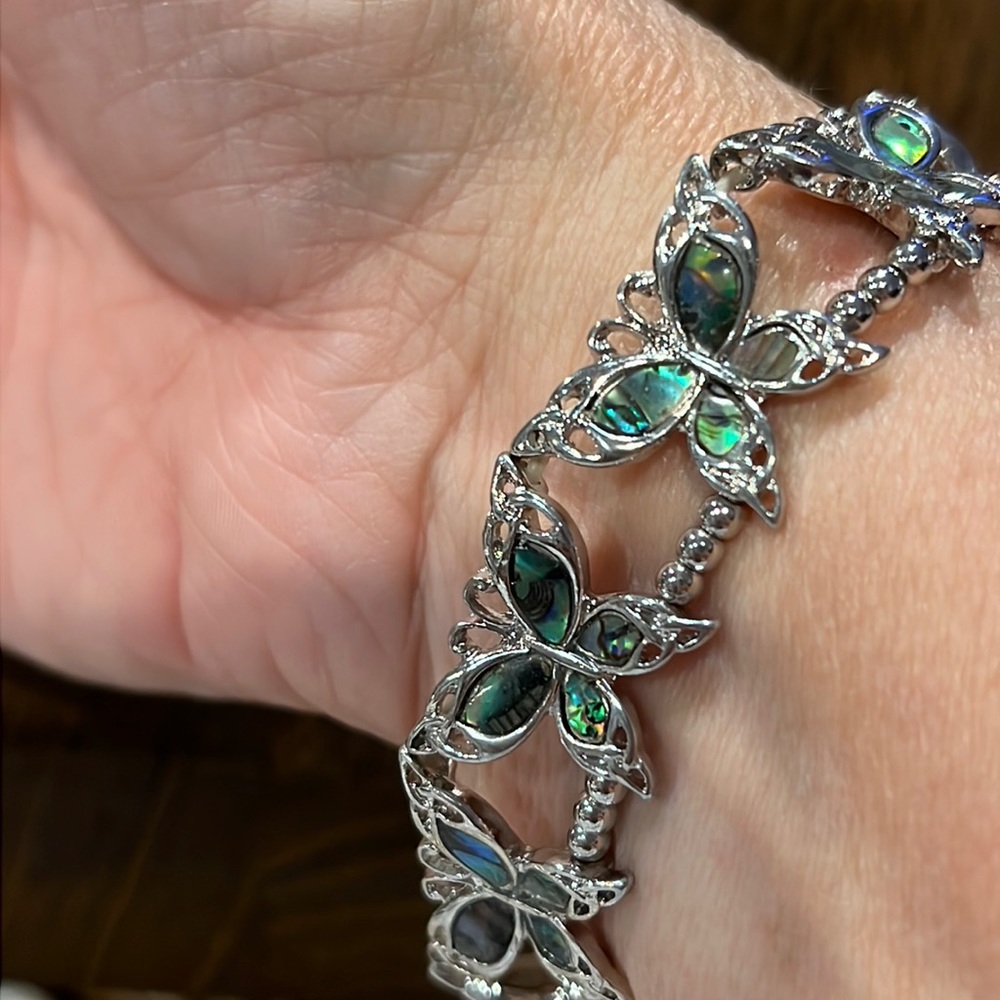 3/$18 Abalone Butterfly Stretch Bracelet - New - Lot 202